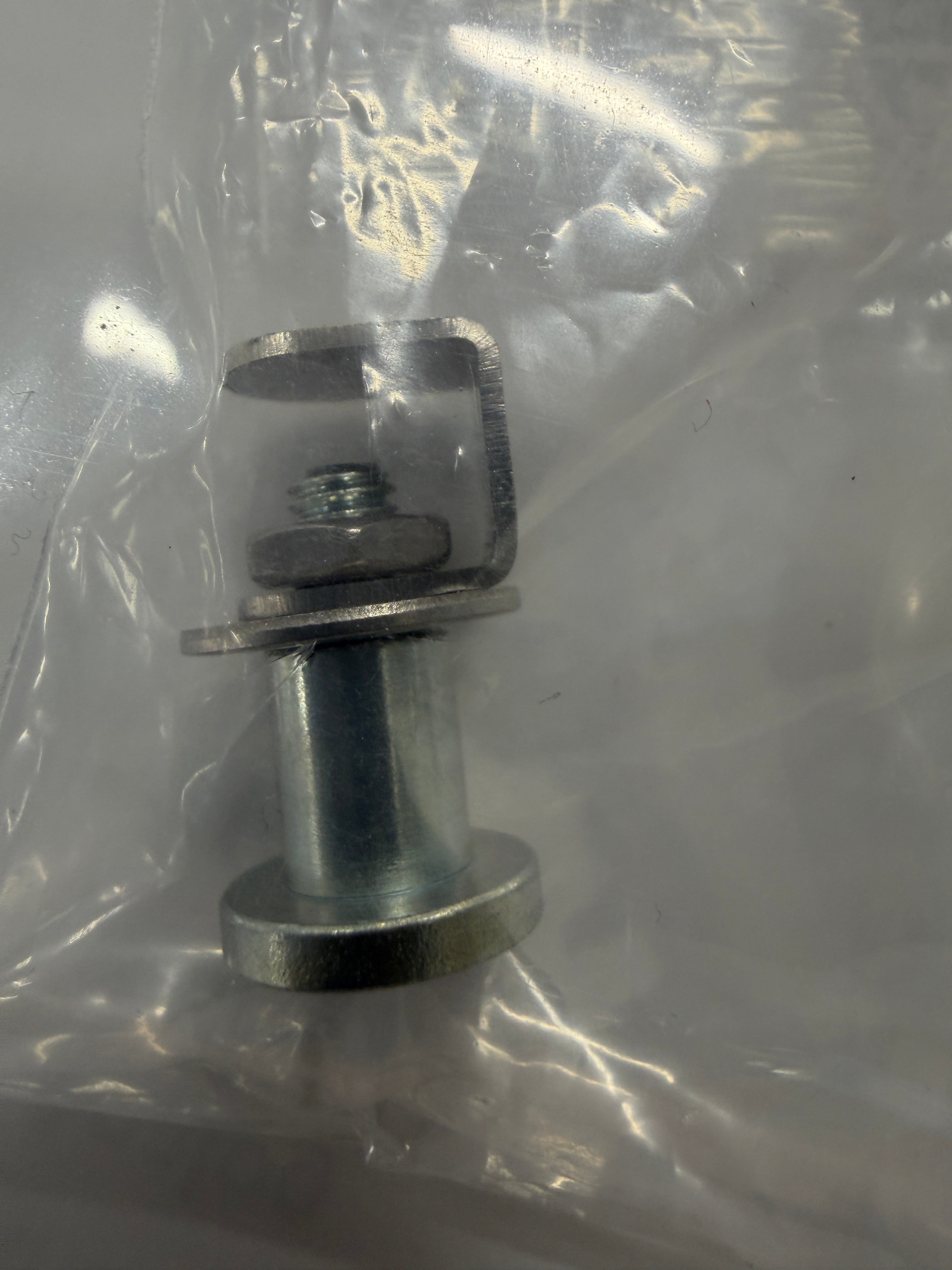 Beier KB-IR-T: King pin for Tamiya trucks with retaining clip for IR receiver