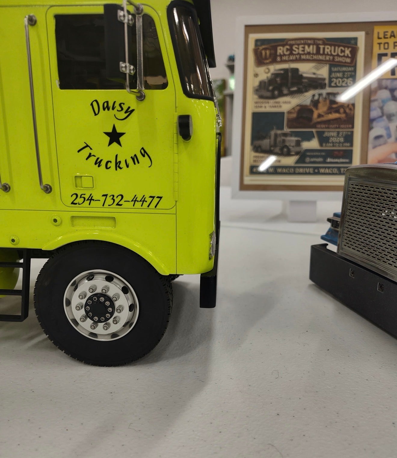 Low Profile Front Bumper Bracket/Semi Truck