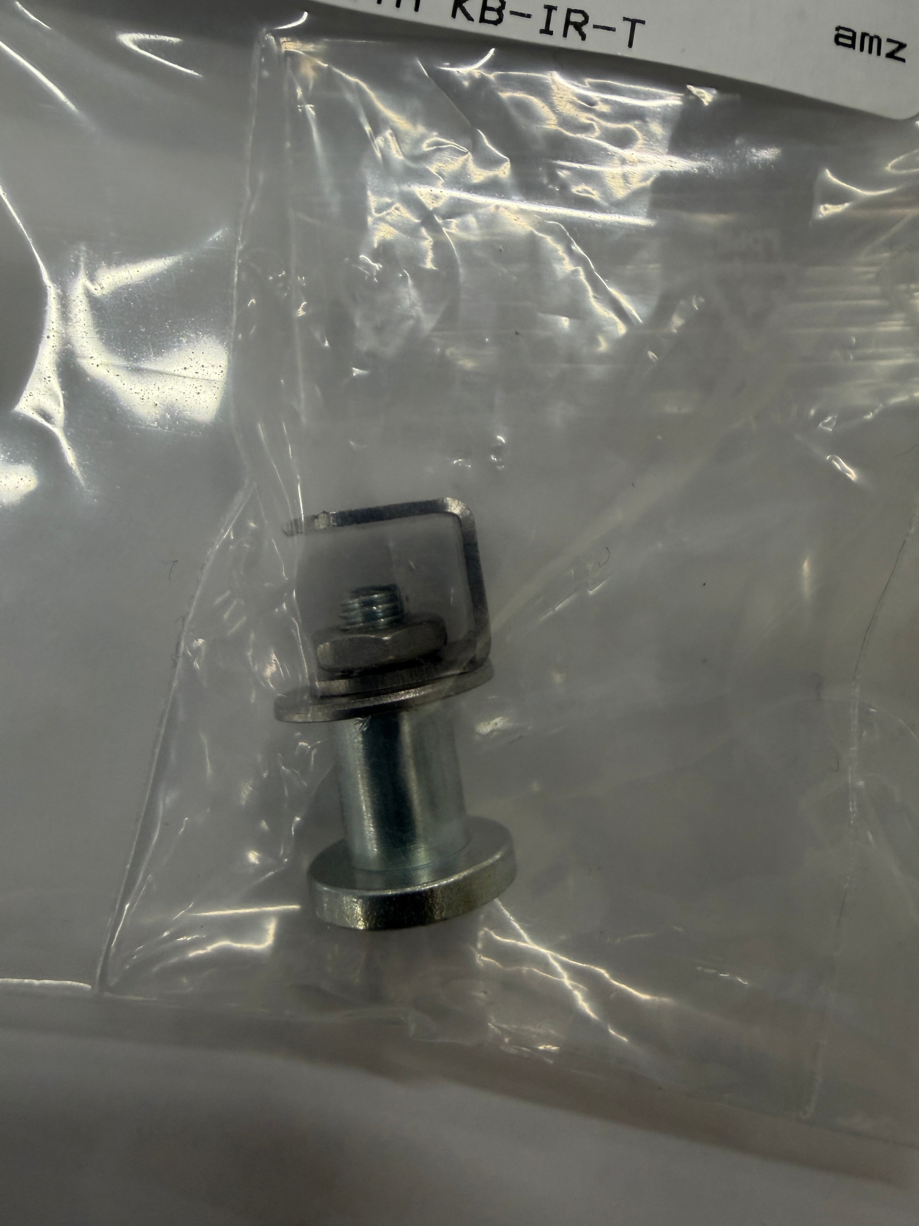 Beier KB-IR-T: King pin for Tamiya trucks with retaining clip for IR receiver