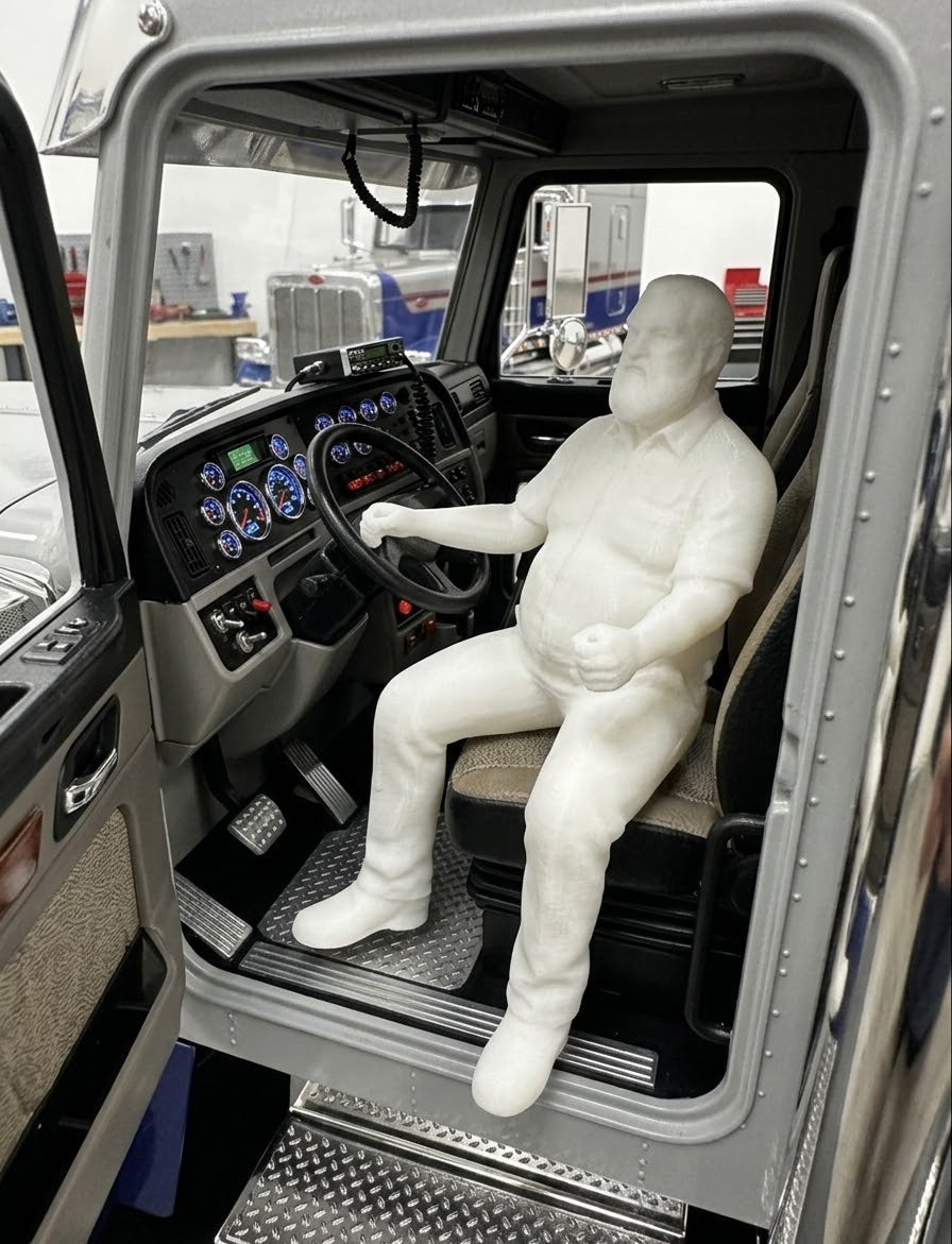 1/14 RC Truck Driver Max - unpainted figure