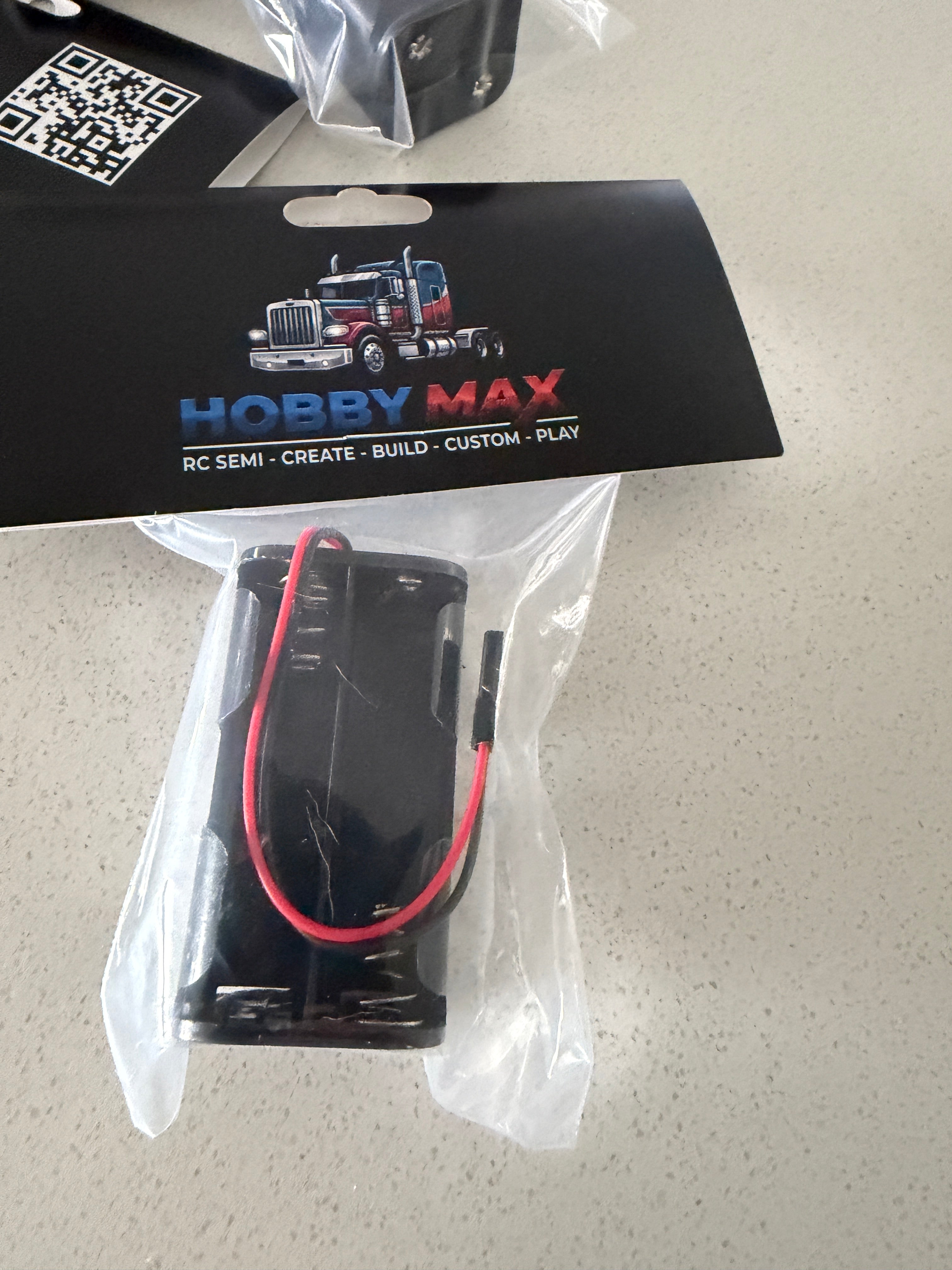 Battery Holder - Holds 4 AA Batteries