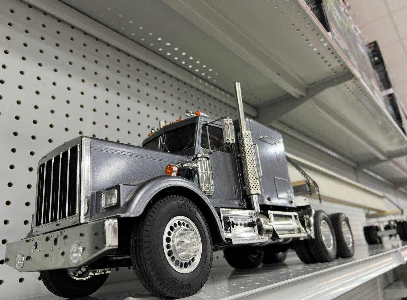 Showcasing Custom Semi by Ron