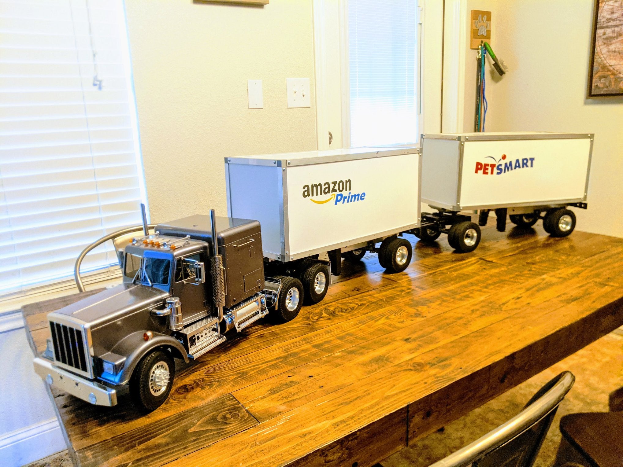 Showcasing Custom Semi by Ron